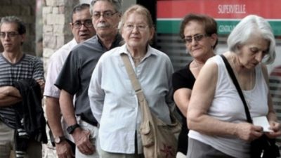 La Libertad Avanza presentaría un nuevo proyecto de movilidad jubilatoria, tras frustrar el debate de la oposición