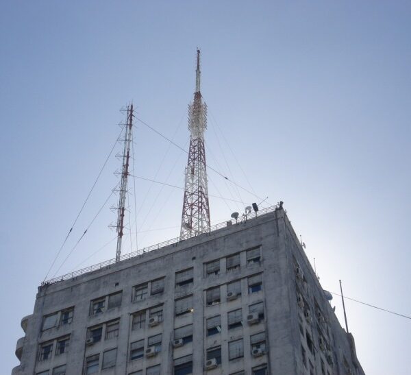 El Gobierno porteño licita la concesión de Radio Ciudad y el Canal de la Ciudad