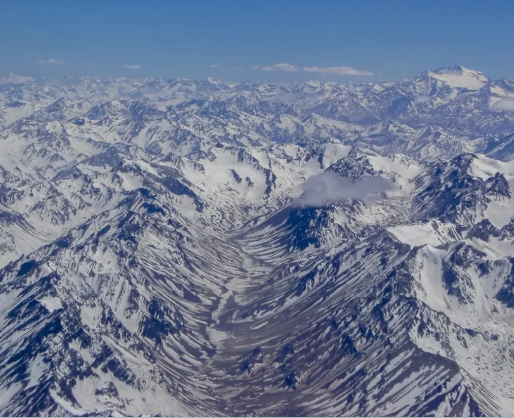 Ley de Glaciares: Con dictamen de comisión, Diputados debate mañana la reforma que divide aguas entre ambiente y minería