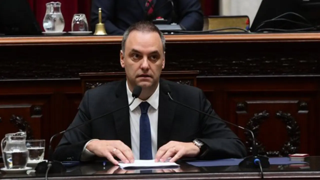 «Adornipalooza»: El fin del vocero canchero, evasivas y un «empate» con sabor a poco en&hellip;