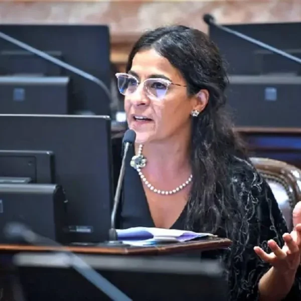 Salas de Periodistas: Carolina Moisés propone crearlas por ley en los tres&hellip;