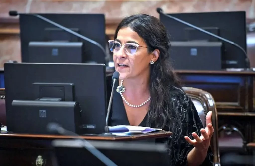 Salas de Periodistas: Carolina Moisés propone crearlas por ley en los tres poderes