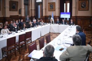 Lisandro Catalán y Ezequiel Atauche debaten la reforma de financiamiento de partidos en el Senado NCN.