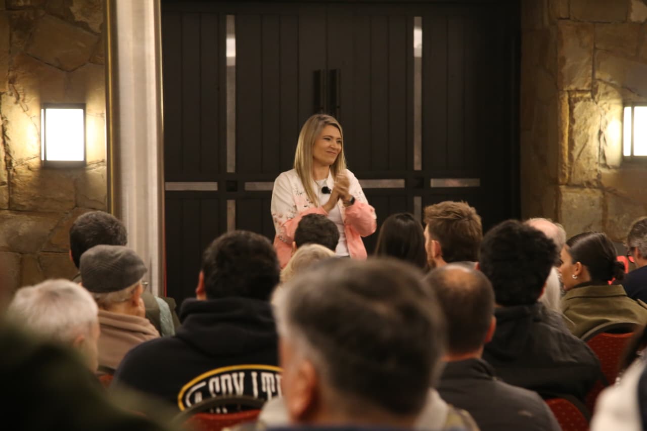 Nadia Márquez encabeza reunión con vecinos en el sur de Neuquén NCN