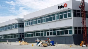 Fachada de la planta industrial de FATE en Virreyes afectada por el proyecto de ocupación temporaria NCN.