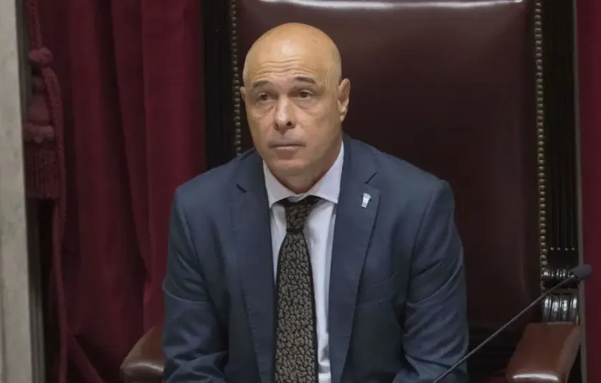 Inteligencia artificial: Abdala abrió el debate en el Senado