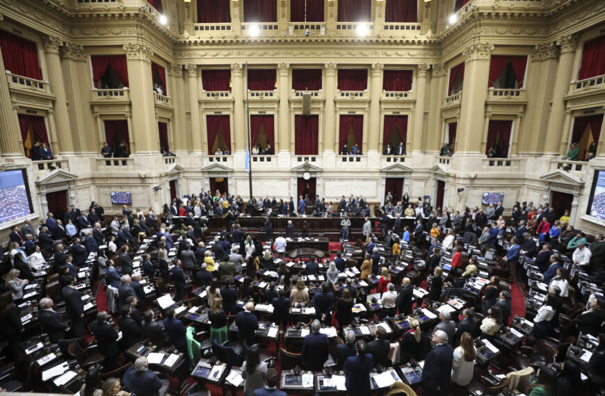 LLA logró quórum justo y abrió la sesión con Hojarasca y Zona Fría