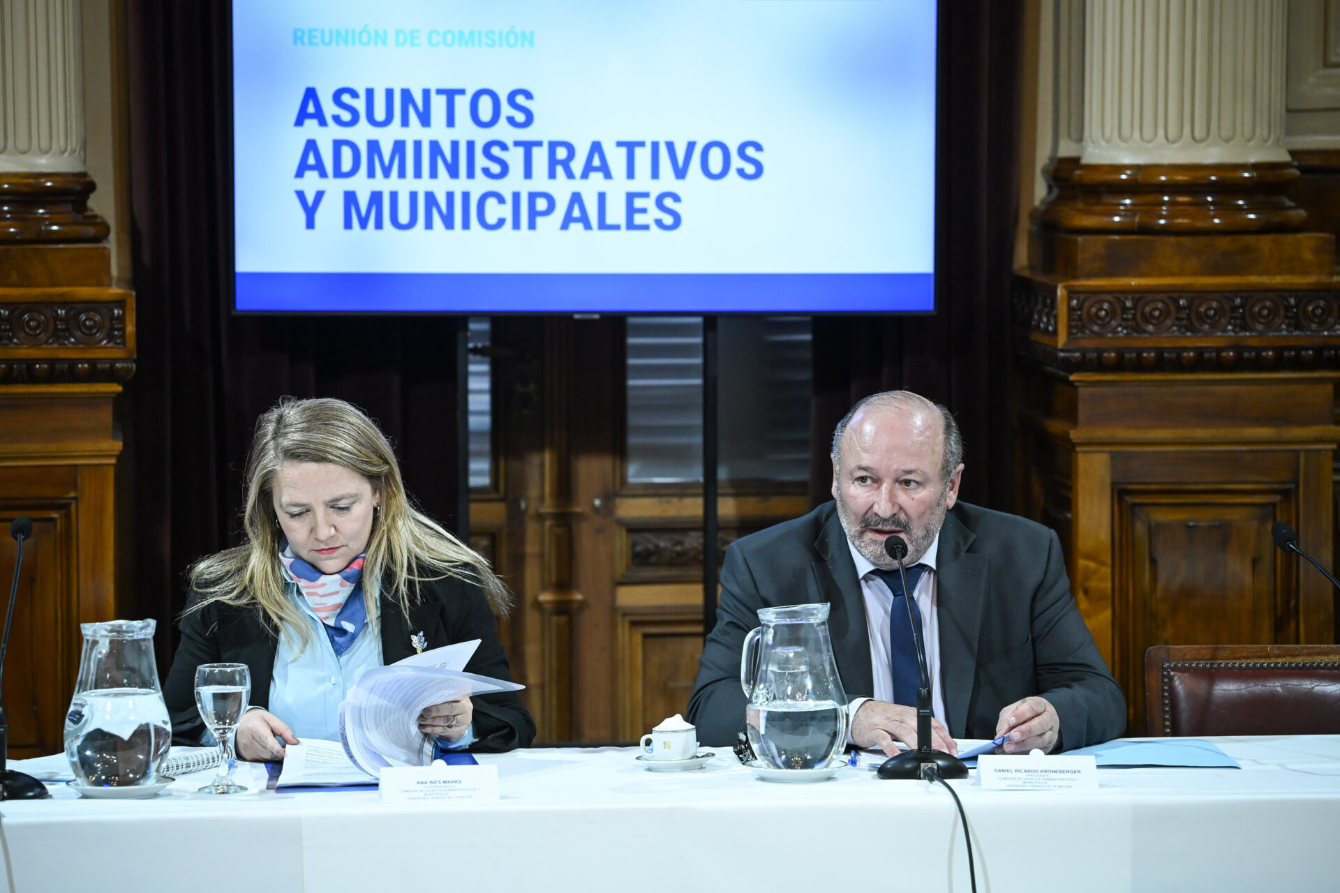 Senado: Asuntos Administrativos firmó dictámenes de transferencia de inmuebles