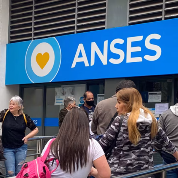 Jubilaciones: ANSES oficializó la mínima de julio y el bono
