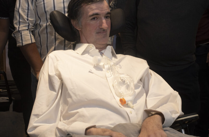 Esteban Bullrich renunció al PRO y apuntó al blindaje a Adorni