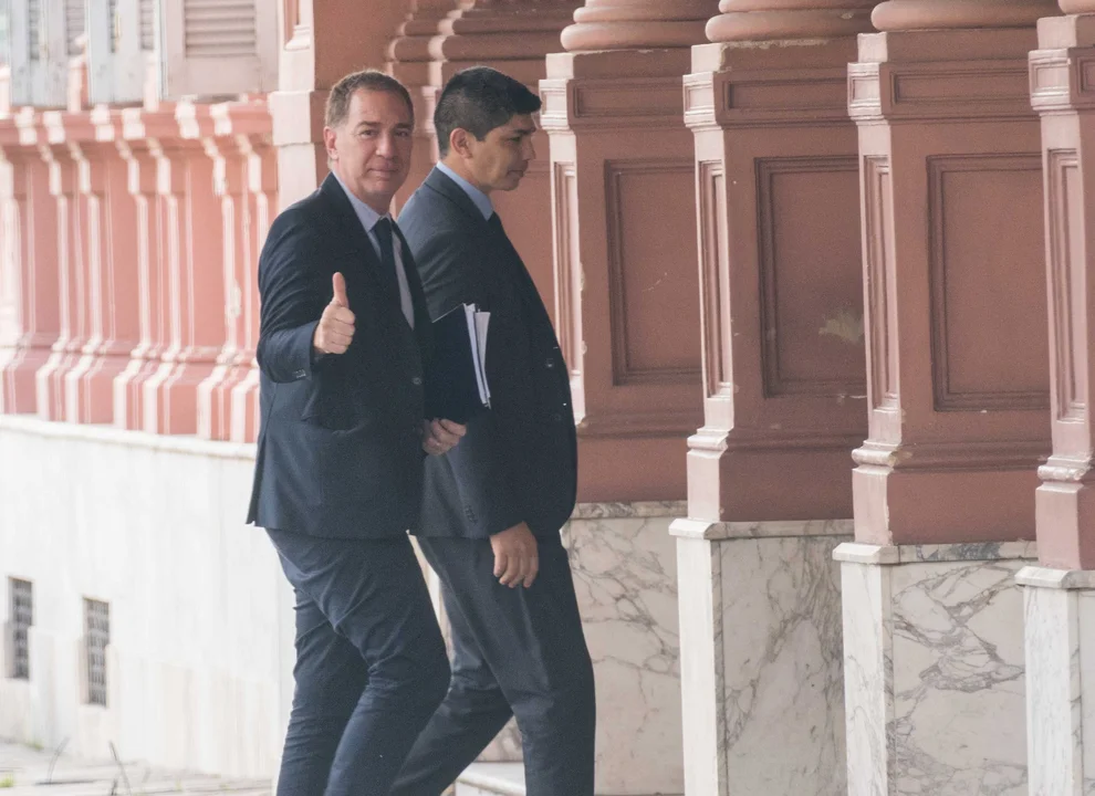 Adorni renunció como jefe de Gabinete y asume Diego Santilli