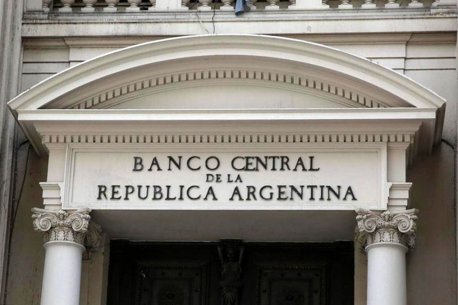 Carta Orgánica del BCRA: Milei impulsa limitar la emisión